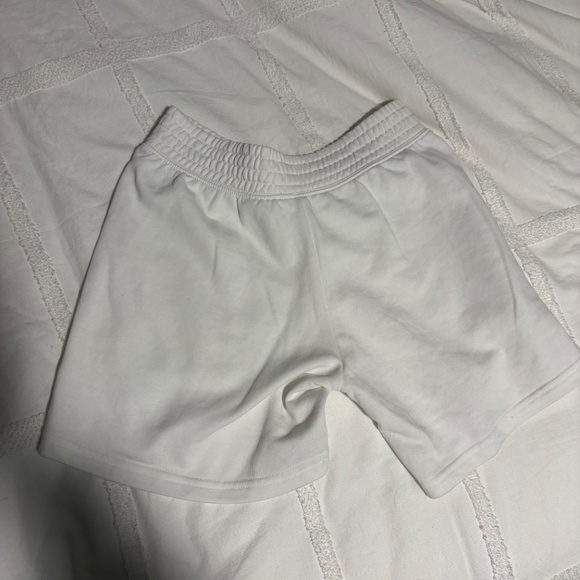 H&M White Sweat Shorts Size XS – New / Never Worn - Picture 2 of 3
